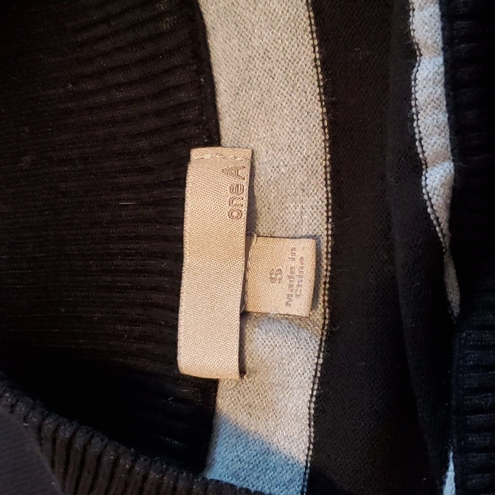 Sweater - Picture 3 of 4